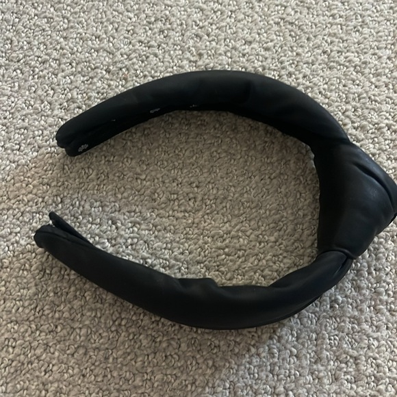 Lele Sadoughi faux leather black headband - Picture 3 of 4